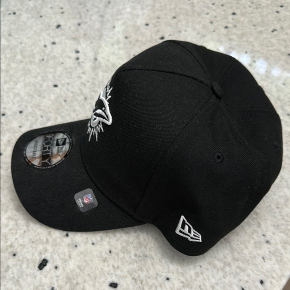 New Era Black 9FORTY Cap with Dolphin Emblem - Picture 2 of 4